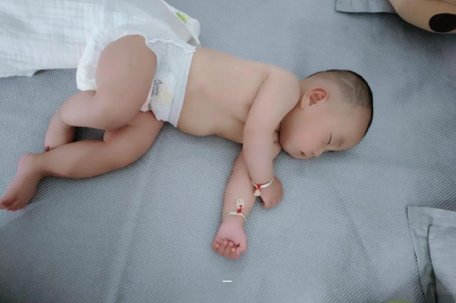 海安宝宝先长上牙还是下牙 海安宝宝先长上牙还是下牙